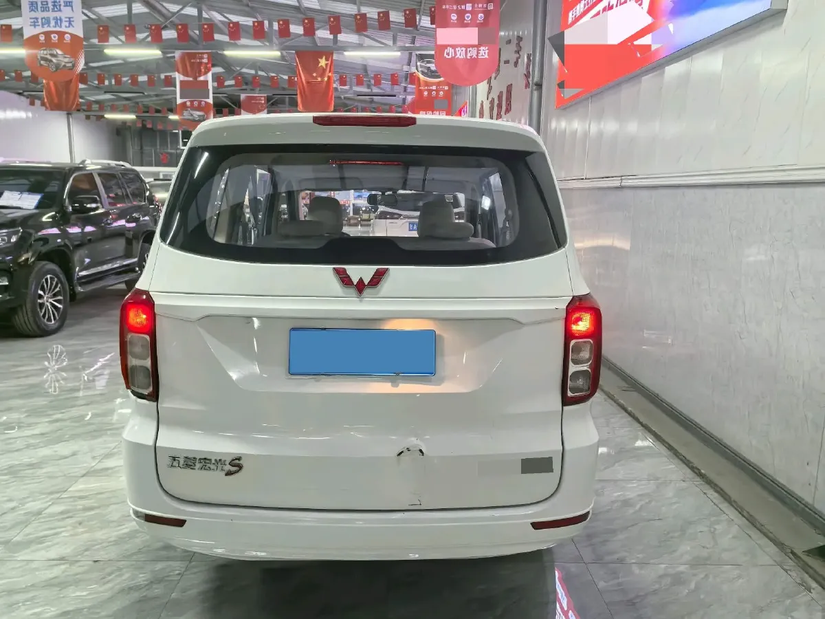 2021 WuLing HongGuang 1.5L 99HP L4 6MT,autocango,china used car exporter,china ev exporter,chinese used car exporter,chinese used ev exporter