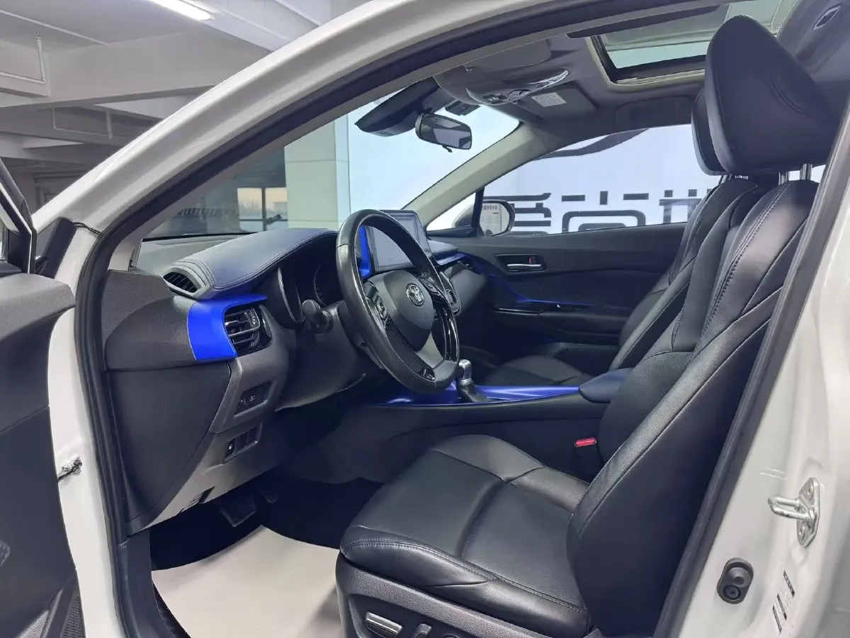 2021 Toyota C-HR 2.0L 171HP L4 CVT,autocango,china used car exporter,china ev exporter,chinese used car exporter,chinese used ev exporter