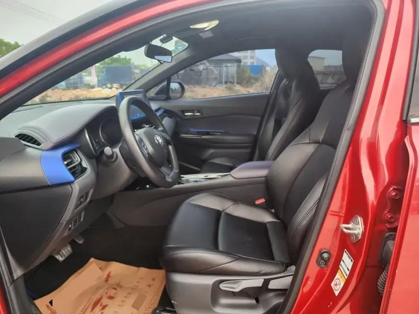 2018 Toyota C-HR 2.0L 171HP L4 CVT,autocango,china used car exporter,china ev exporter,chinese used car exporter,chinese used ev exporter