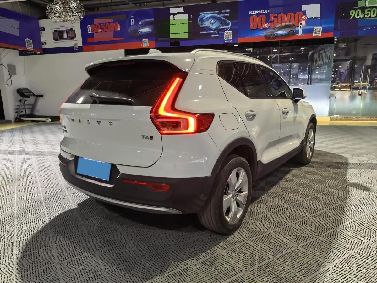 2021 Volvo XC40 2.0T 190HP L4 8AT,autocango,china used car exporter,china ev exporter,chinese used car exporter,chinese used ev exporter
