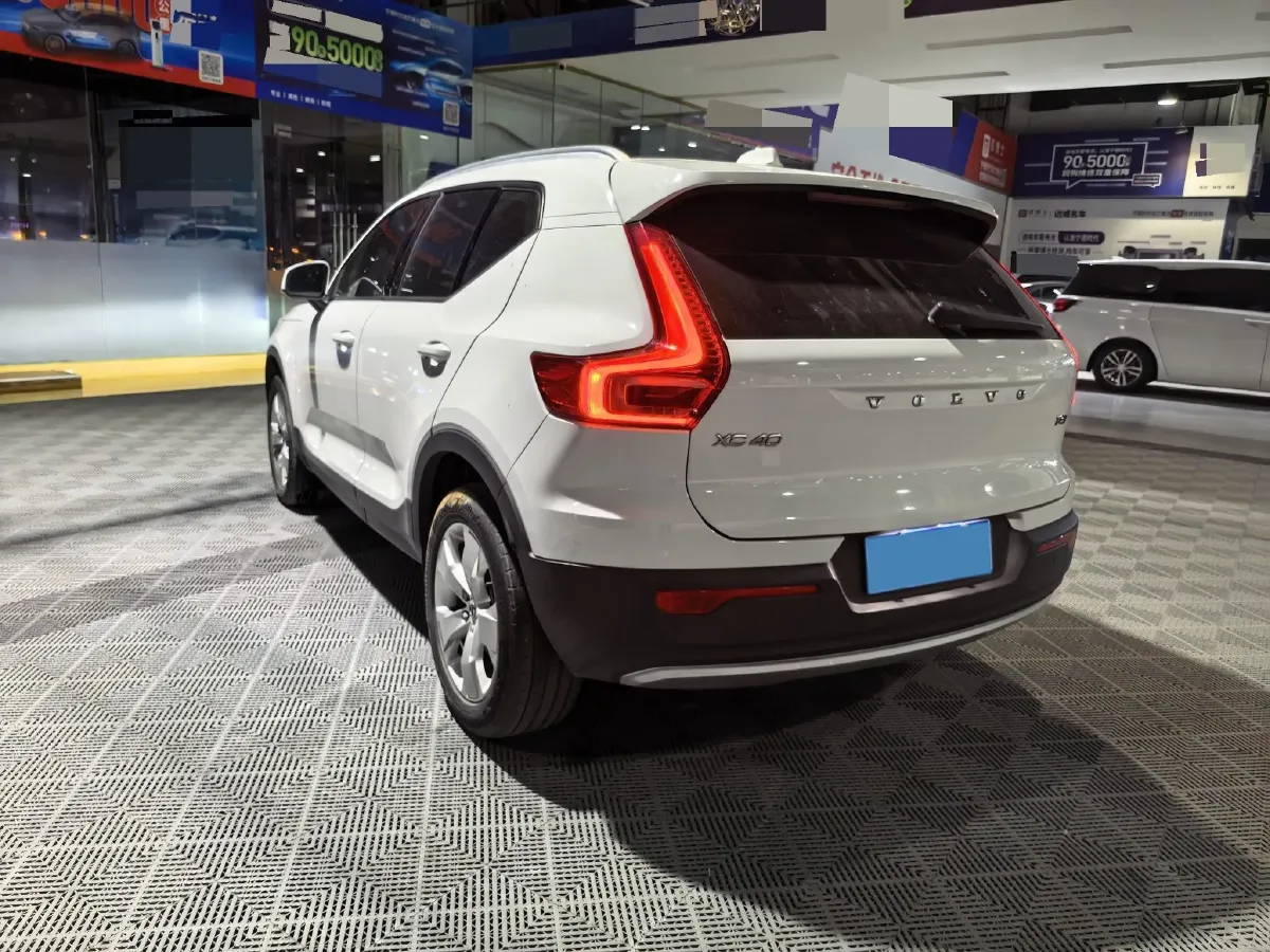 2021 Volvo XC40 2.0T 190HP L4 8AT,autocango,china used car exporter,china ev exporter,chinese used car exporter,chinese used ev exporter