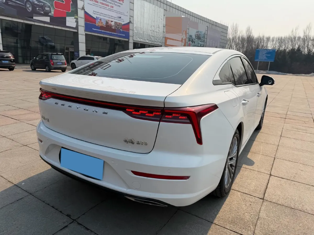 2023 Bestune B70 1.5T 169HP L4 7DCT,autocango,china used car exporter,china ev exporter,chinese used car exporter,chinese used ev exporter