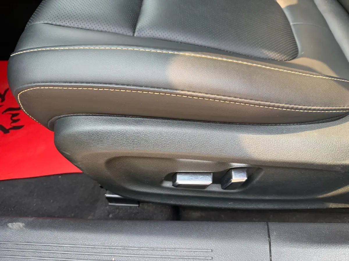 2023 Bestune B70 1.5T 169HP L4 7DCT,autocango,china used car exporter,china ev exporter,chinese used car exporter,chinese used ev exporter