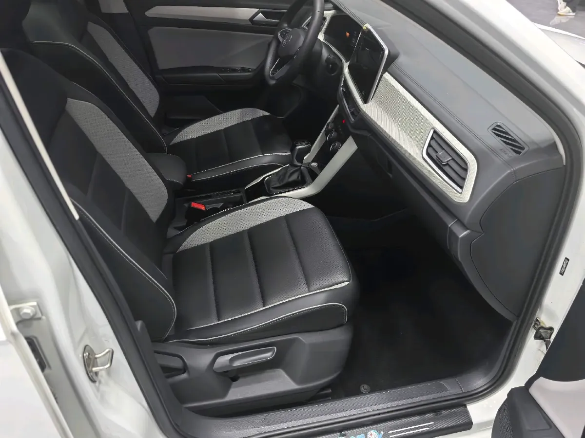 2023 Volkswagen T-Roc 1.4T 150HP L4 7DCT,autocango,china used car exporter,china ev exporter,chinese used car exporter,chinese used ev exporter