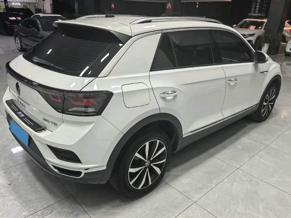 2023 Volkswagen T-Roc 1.4T 150HP L4 7DCT,autocango,china used car exporter,china ev exporter,chinese used car exporter,chinese used ev exporter
