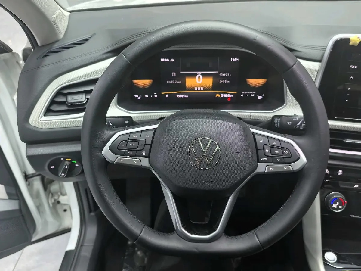 2023 Volkswagen T-Roc 1.4T 150HP L4 7DCT,autocango,china used car exporter,china ev exporter,chinese used car exporter,chinese used ev exporter