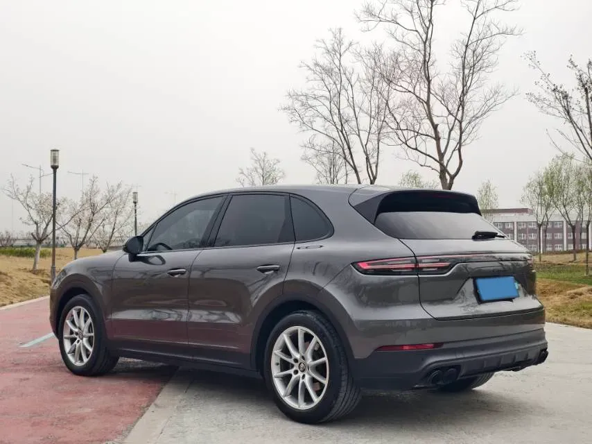 2022 Porsche Cayenne 3.0T 340HP V6 8AT,autocango,china used car exporter,china ev exporter,chinese used car exporter,chinese used ev exporter