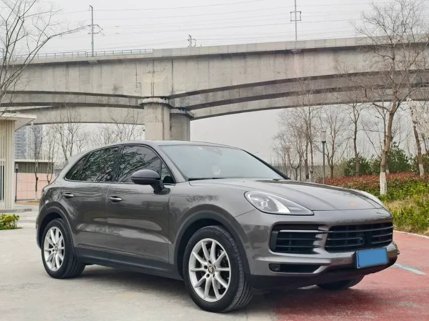 2022 Porsche Cayenne 3.0T 340HP V6 8AT,autocango,china used car exporter,china ev exporter,chinese used car exporter,chinese used ev exporter