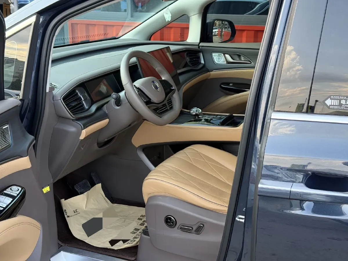 2022 Mercedes-Benz GLC Class 2.0T 197HP L4 9AT,autocango,china used car exporter,china ev exporter,chinese used car exporter,chinese used ev exporter
