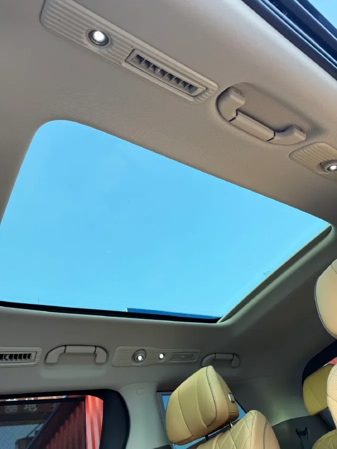 2022 Mercedes-Benz GLC Class 2.0T 197HP L4 9AT,autocango,china used car exporter,china ev exporter,chinese used car exporter,chinese used ev exporter