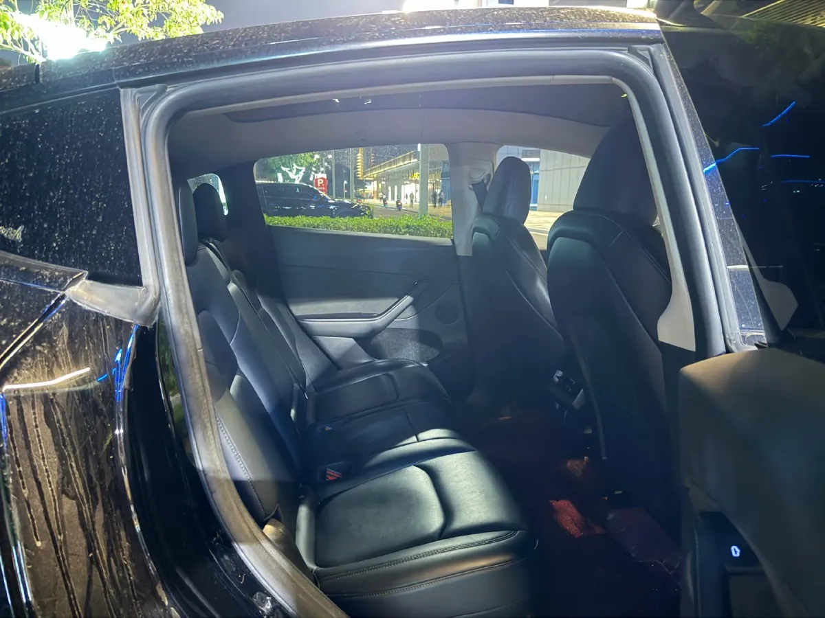 2022 Tesla Model Y BEV 60KWH,autocango,china used car exporter,china ev exporter,chinese used car exporter,chinese used ev exporter