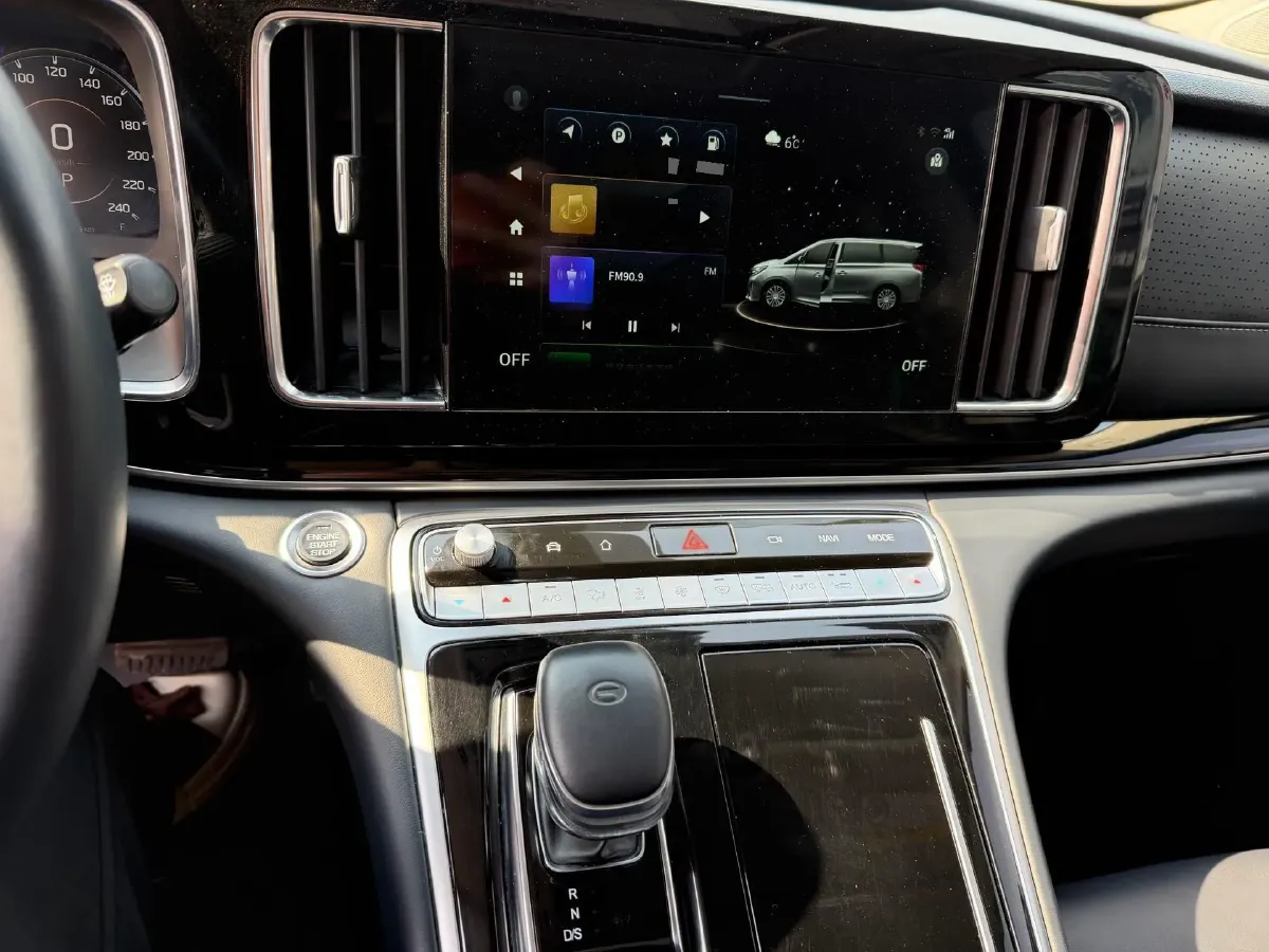 2021 GAC Trumpchi M8 2.0T 252HP L4 8AT,autocango,china used car exporter,china ev exporter,chinese used car exporter,chinese used ev exporter