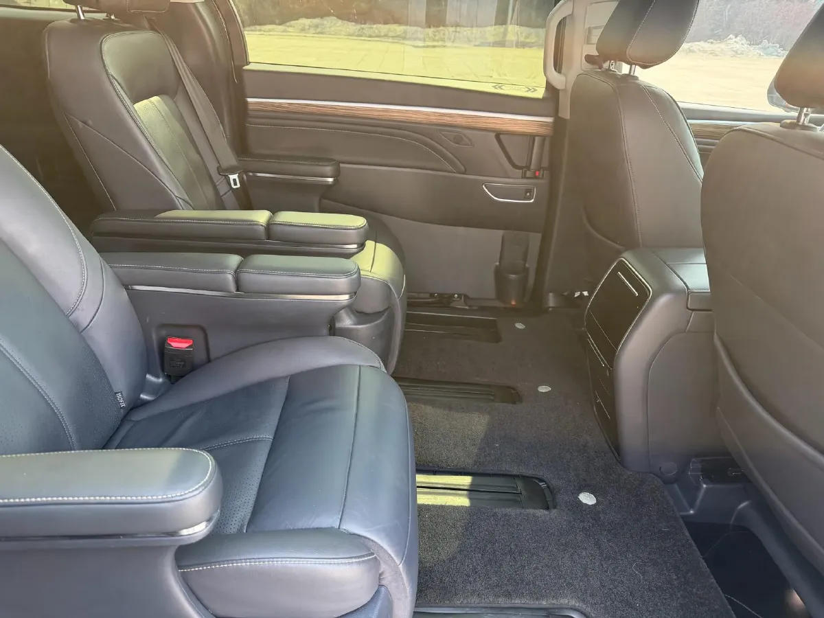 2021 GAC Trumpchi M8 2.0T 252HP L4 8AT,autocango,china used car exporter,china ev exporter,chinese used car exporter,chinese used ev exporter