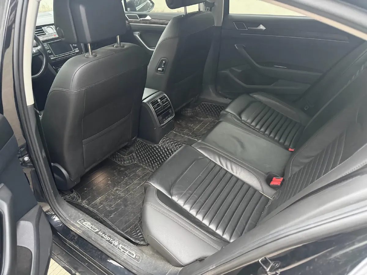 2018 Volkswagen Magotan 1.8T 180HP L4 7DCT,autocango,china used car exporter,china ev exporter,chinese used car exporter,chinese used ev exporter