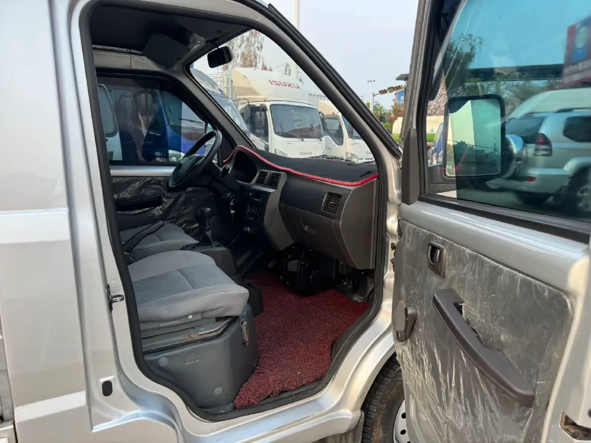 2019 WuLing RongGuang New Truck 1.5L 107HP L4 5MT,autocango,china used car exporter,china ev exporter,chinese used car exporter,chinese used ev exporter