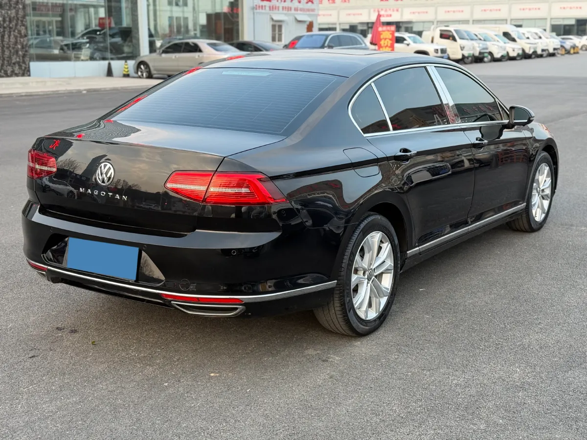 2018 Volkswagen Magotan 1.8T 180HP L4 7DCT,autocango,china used car exporter,china ev exporter,chinese used car exporter,chinese used ev exporter