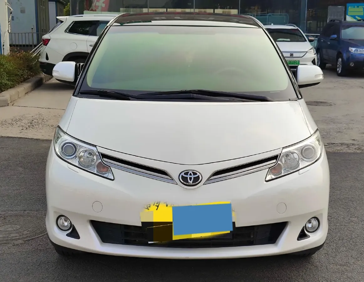 2016 Volkswagen Caravelle 2.0T 204HP L4 7DCT,autocango,china used car exporter,china ev exporter,chinese used car exporter,chinese used ev exporter