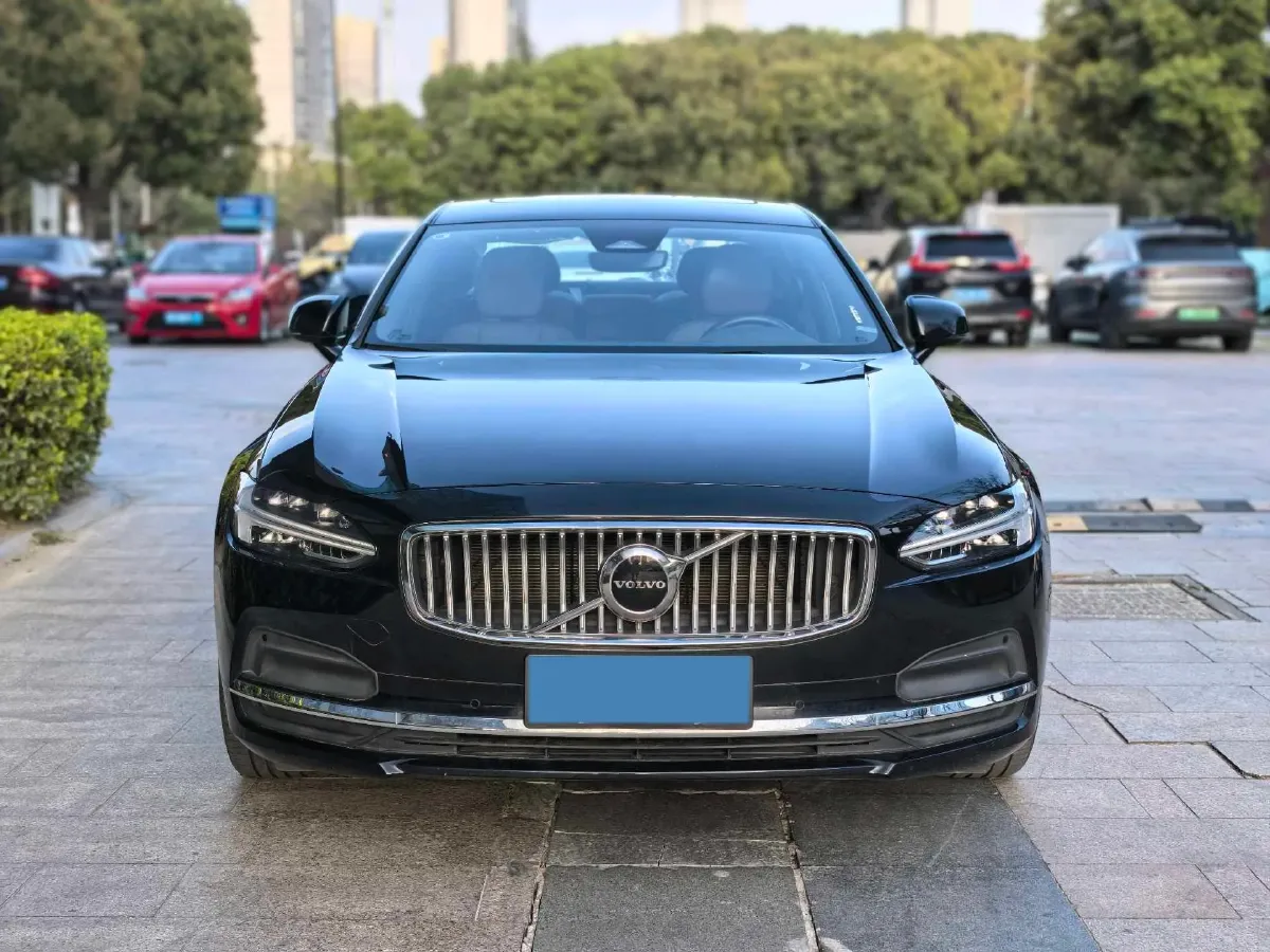 2025 Volvo S90 2.0T 250HP L4 8AT,autocango,china used car exporter,china ev exporter,chinese used car exporter,chinese used ev exporter