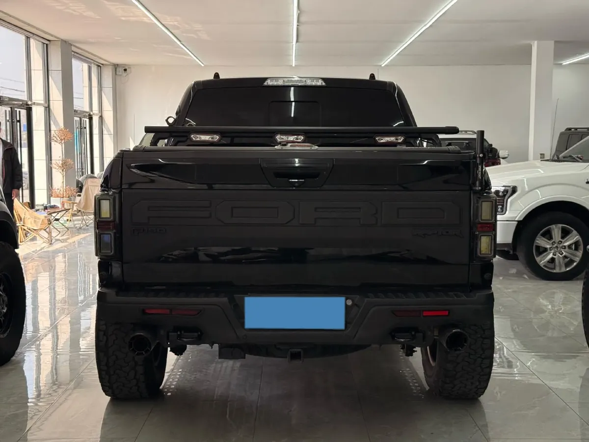 2025 Iveco 3.0T 179HP L4 8AT,autocango,china used car exporter,china ev exporter,chinese used car exporter,chinese used ev exporter