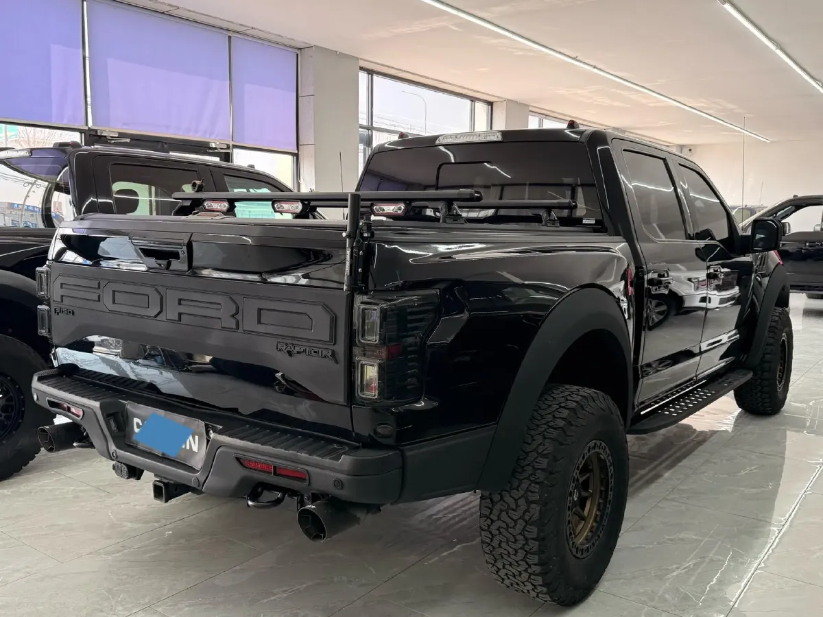 2025 Iveco 3.0T 179HP L4 8AT,autocango,china used car exporter,china ev exporter,chinese used car exporter,chinese used ev exporter