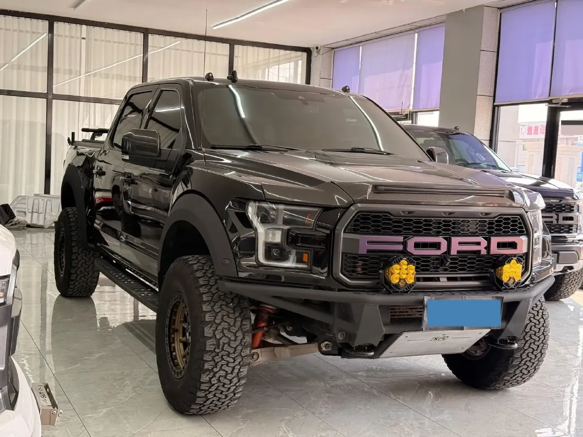 2025 Iveco 3.0T 179HP L4 8AT,autocango,china used car exporter,china ev exporter,chinese used car exporter,chinese used ev exporter