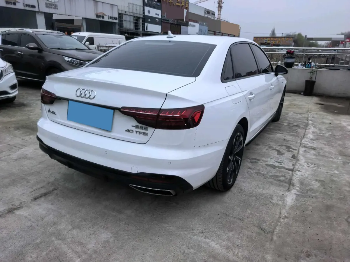 2023 Audi A4L 2.0T 190HP L4 7DCT,autocango,china used car exporter,china ev exporter,chinese used car exporter,chinese used ev exporter
