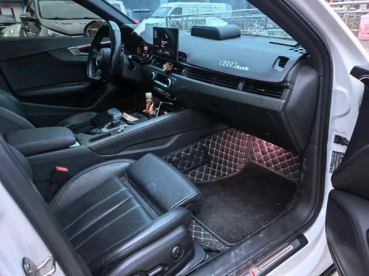 2023 Audi A4L 2.0T 190HP L4 7DCT,autocango,china used car exporter,china ev exporter,chinese used car exporter,chinese used ev exporter