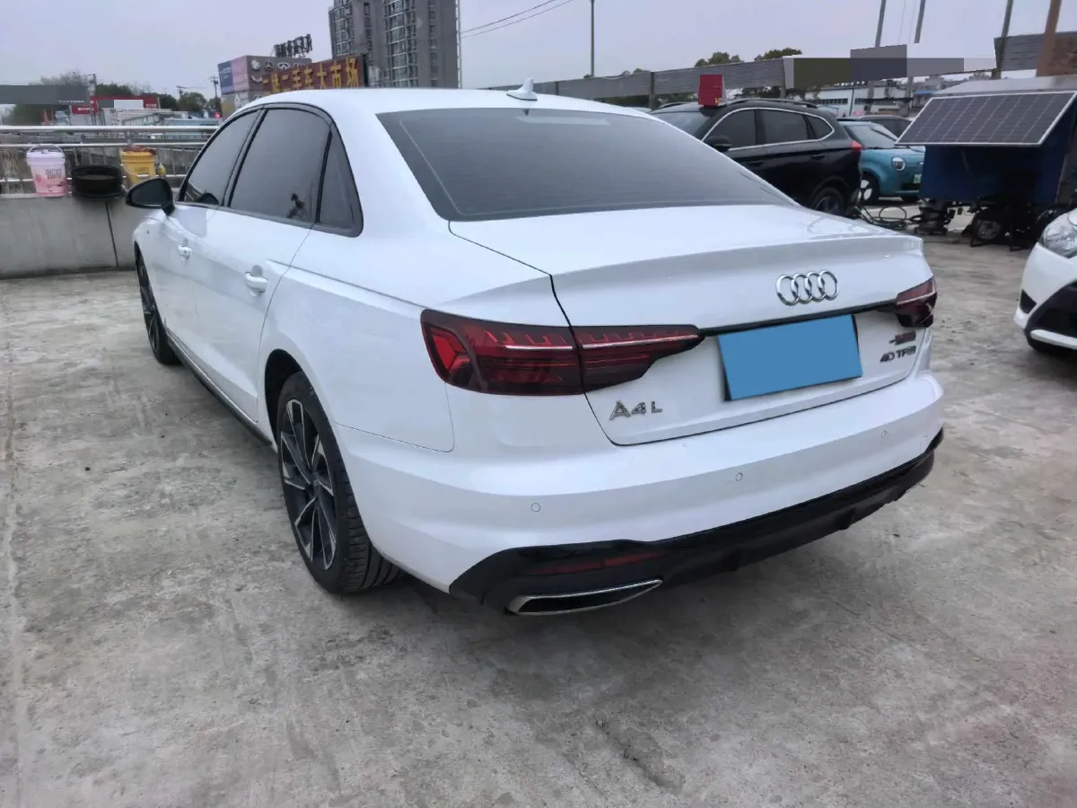 2023 Audi A4L 2.0T 190HP L4 7DCT,autocango,china used car exporter,china ev exporter,chinese used car exporter,chinese used ev exporter