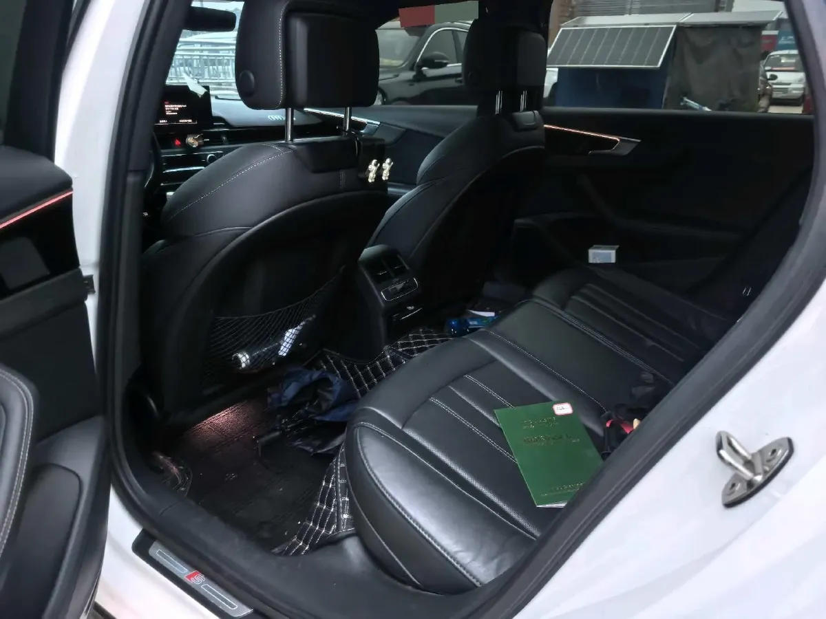 2023 Audi A4L 2.0T 190HP L4 7DCT,autocango,china used car exporter,china ev exporter,chinese used car exporter,chinese used ev exporter