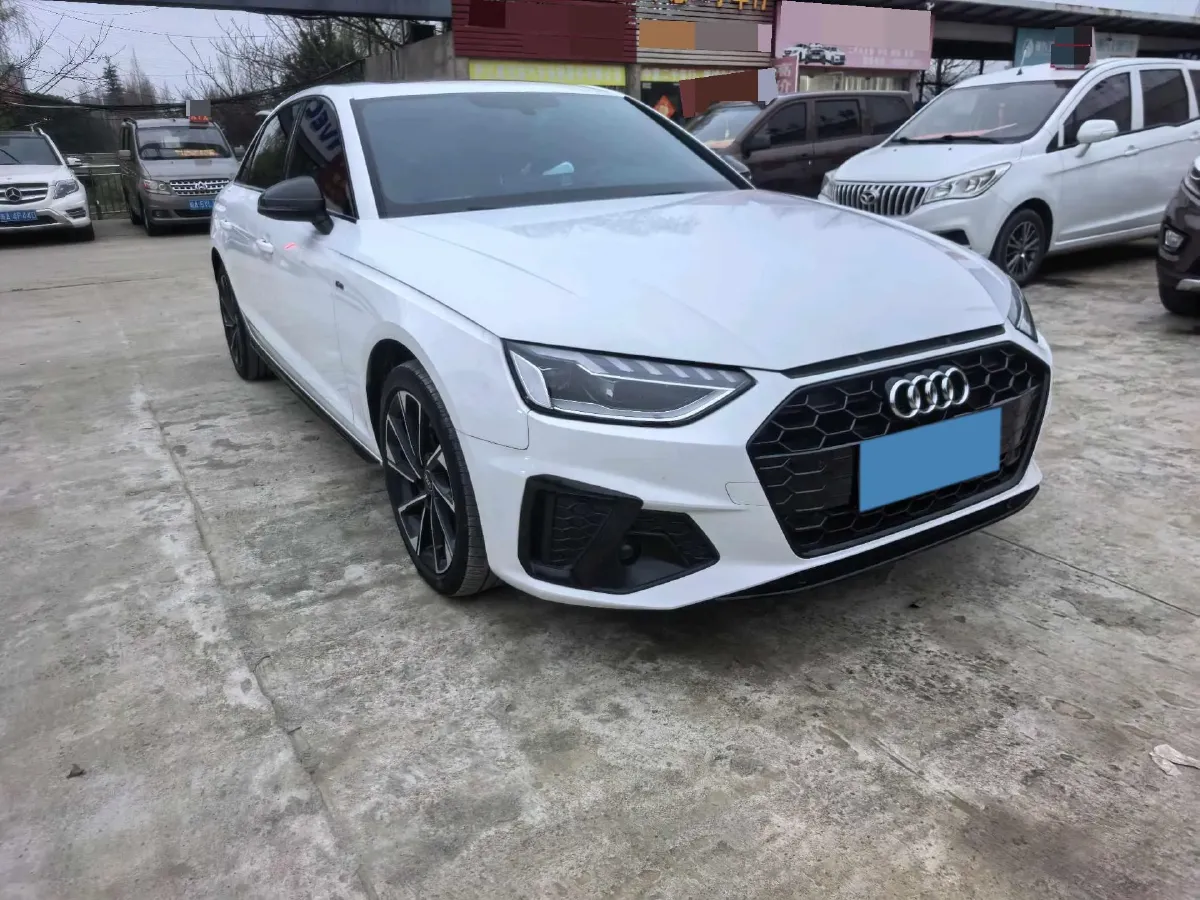 2023 Audi A4L 2.0T 190HP L4 7DCT,autocango,china used car exporter,china ev exporter,chinese used car exporter,chinese used ev exporter