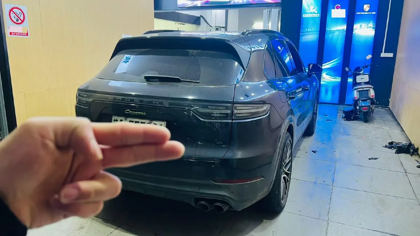 2023 Porsche Cayenne 2.0T 252HP L4 8AT PHEV 17.9KWH,autocango,china used car exporter,china ev exporter,chinese used car exporter,chinese used ev exporter