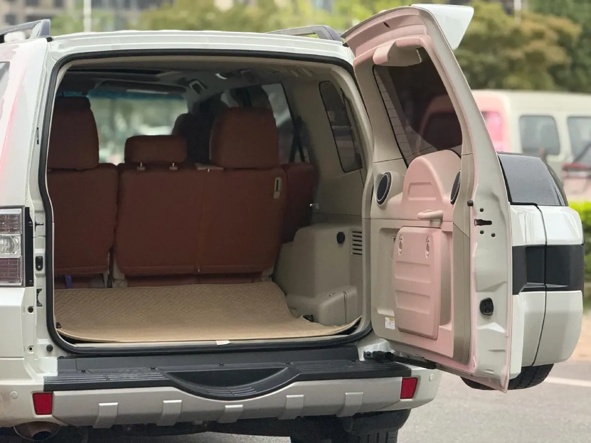 2017 Honda Jade 1.8L 141HP L4 5AT,autocango,china used car exporter,china ev exporter,chinese used car exporter,chinese used ev exporter