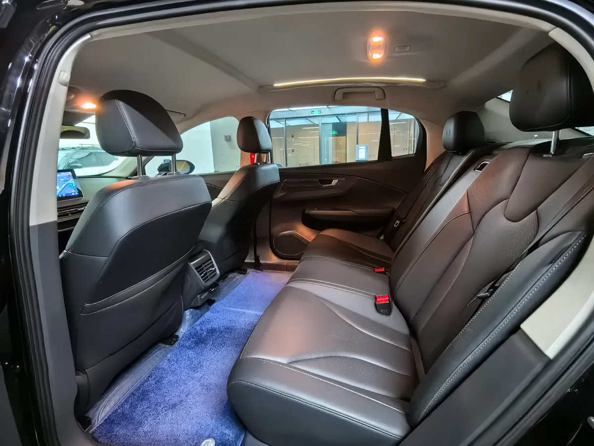 2022 HongQi E-QM5 BEV 54KWH,autocango,china used car exporter,china ev exporter,chinese used car exporter,chinese used ev exporter