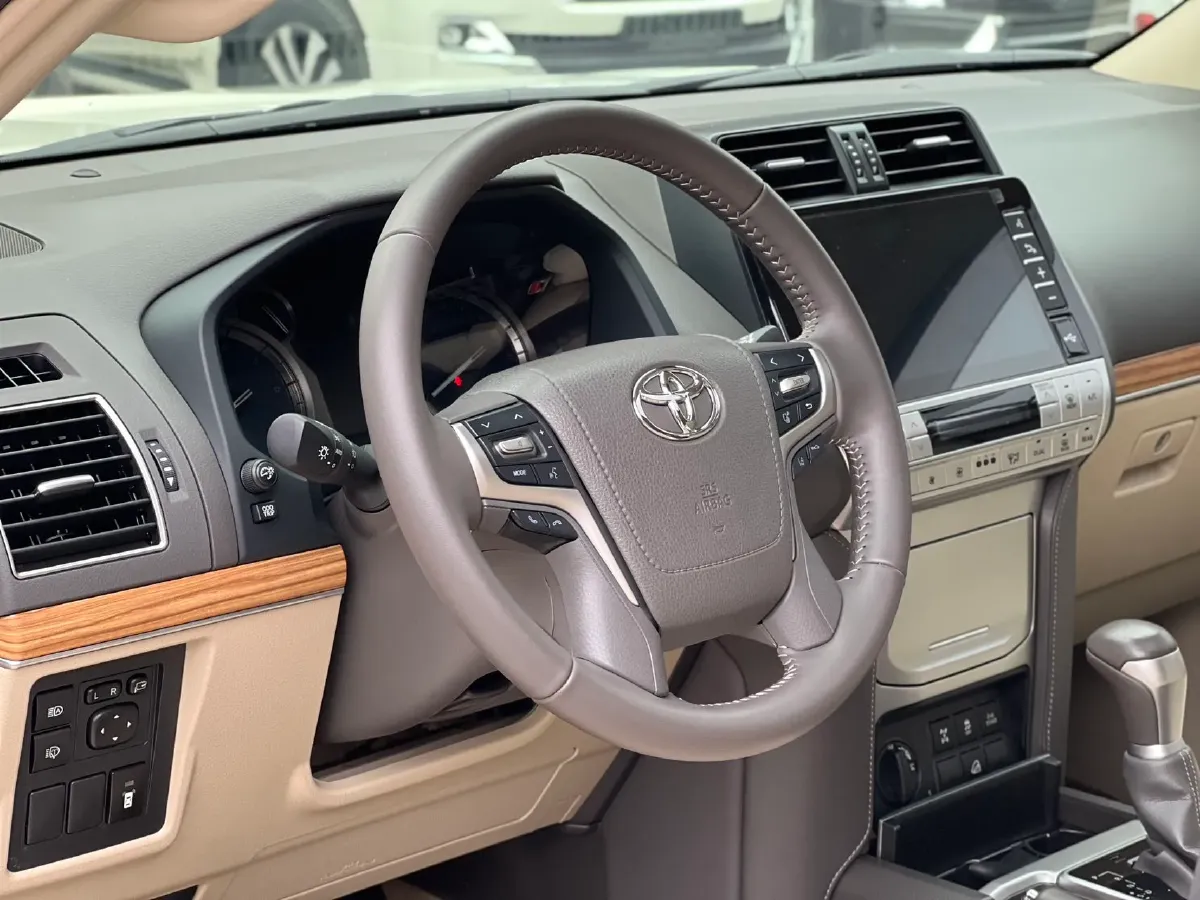 2023 Iveco DeYi 2.5T 122HP L4 6AT,autocango,china used car exporter,china ev exporter,chinese used car exporter,chinese used ev exporter