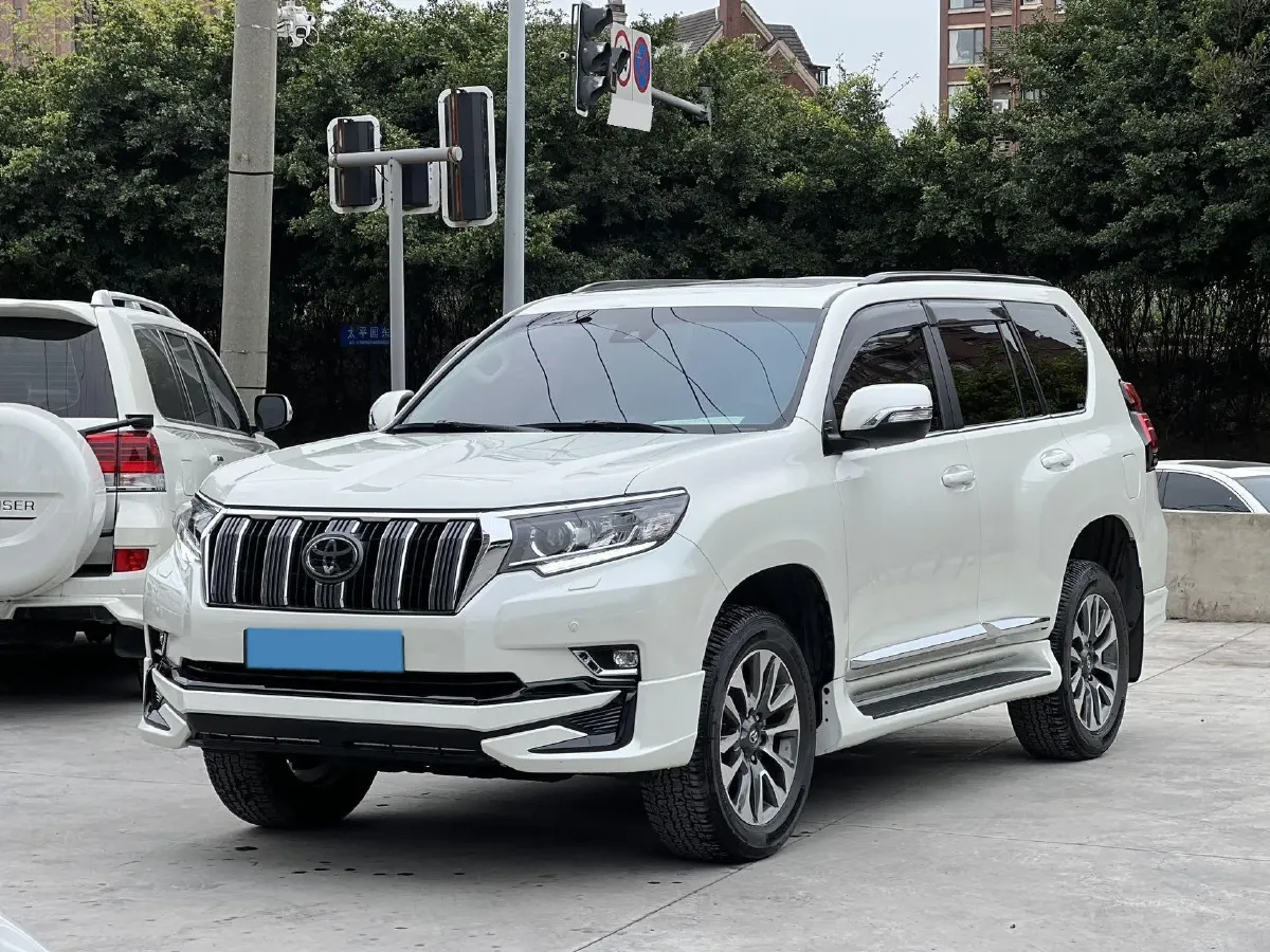 2023 Iveco DeYi 2.5T 122HP L4 6AT,autocango,china used car exporter,china ev exporter,chinese used car exporter,chinese used ev exporter