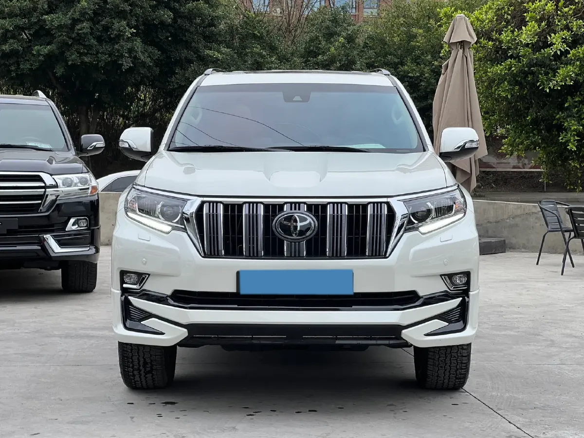 2023 Iveco DeYi 2.5T 122HP L4 6AT,autocango,china used car exporter,china ev exporter,chinese used car exporter,chinese used ev exporter