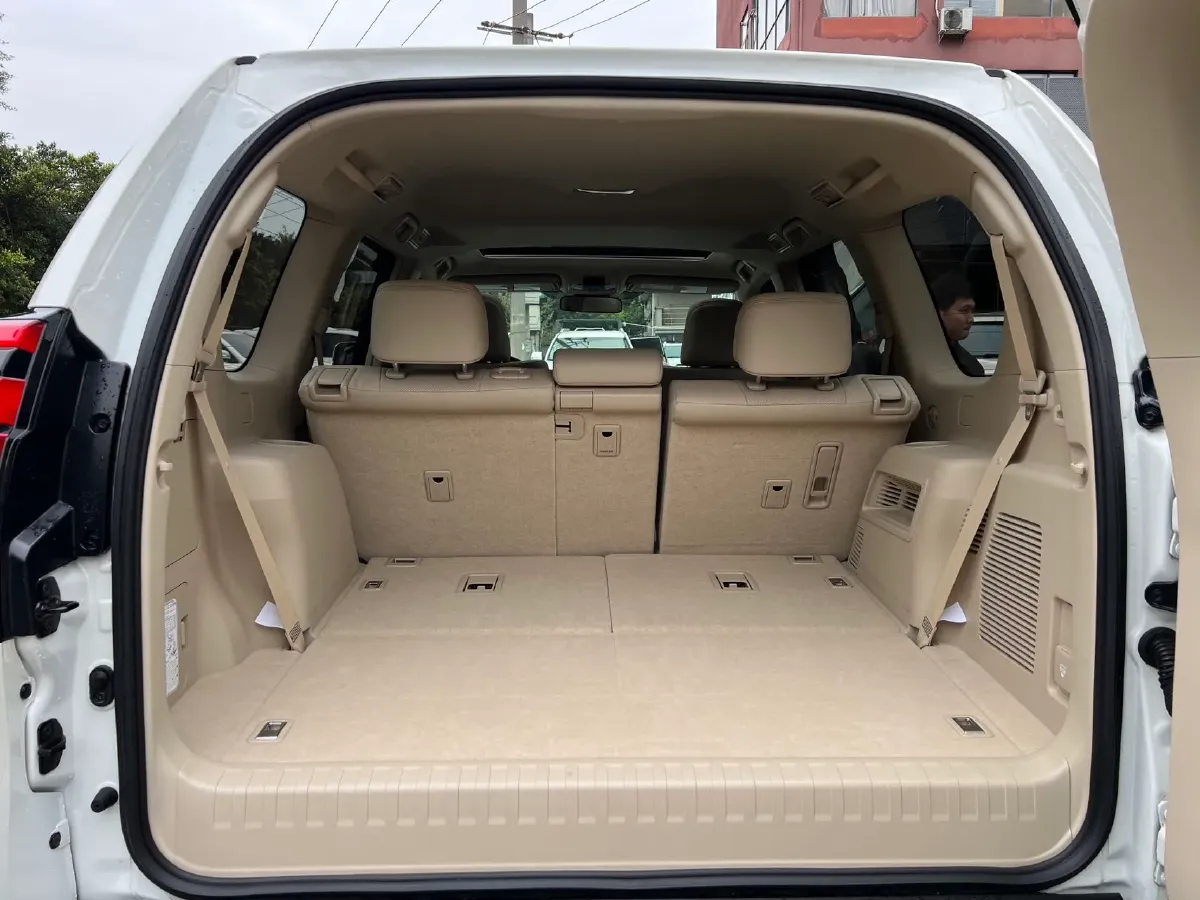 2023 Iveco DeYi 2.5T 122HP L4 6AT,autocango,china used car exporter,china ev exporter,chinese used car exporter,chinese used ev exporter