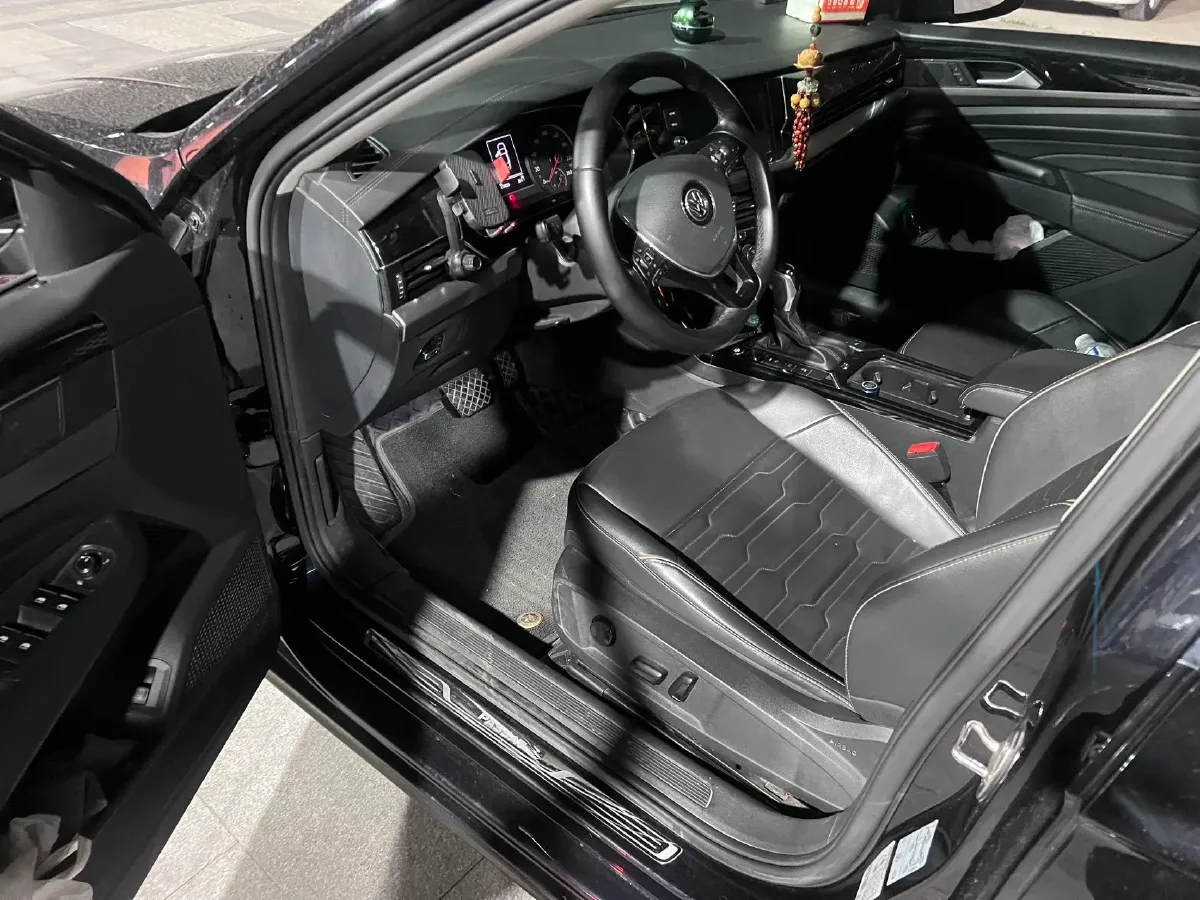 2019 Skoda Kodiak 2.0T 186HP L4 7DCT,autocango,china used car exporter,china ev exporter,chinese used car exporter,chinese used ev exporter