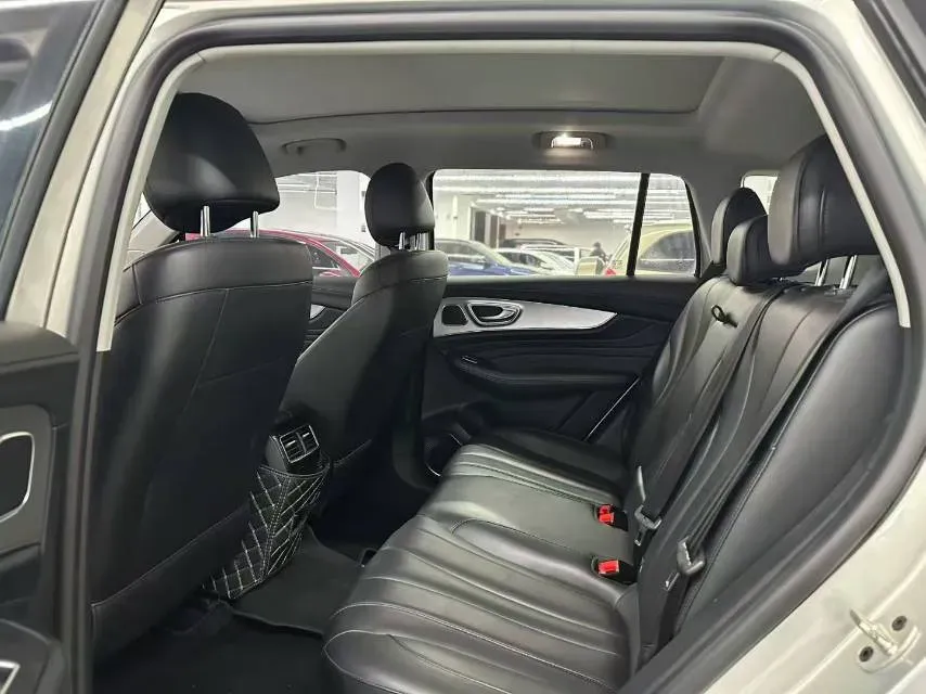 2021 Roewe RX5 MAX 2.0T 231HP L4 6DCT,autocango,china used car exporter,china ev exporter,chinese used car exporter,chinese used ev exporter