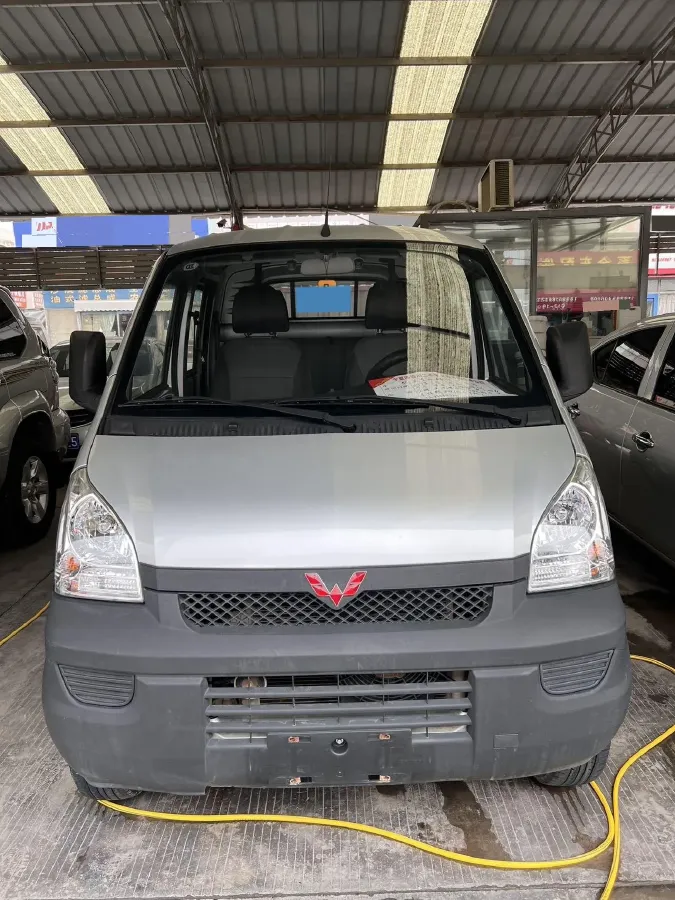 2018 WuLing RongGuang New Truck 1.5L 107HP L4 5MT,autocango,china used car exporter,china ev exporter,chinese used car exporter,chinese used ev exporter