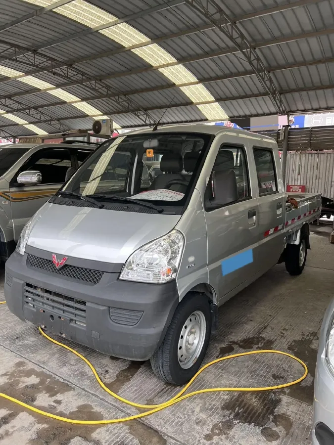 2018 WuLing RongGuang New Truck 1.5L 107HP L4 5MT,autocango,china used car exporter,china ev exporter,chinese used car exporter,chinese used ev exporter