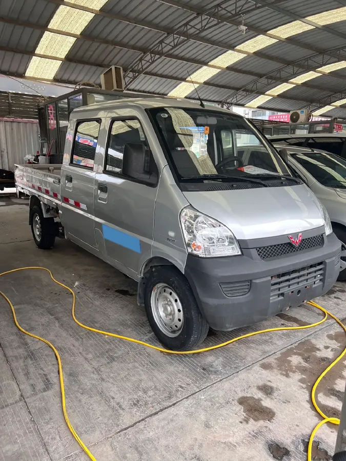 2018 WuLing RongGuang New Truck 1.5L 107HP L4 5MT,autocango,china used car exporter,china ev exporter,chinese used car exporter,chinese used ev exporter