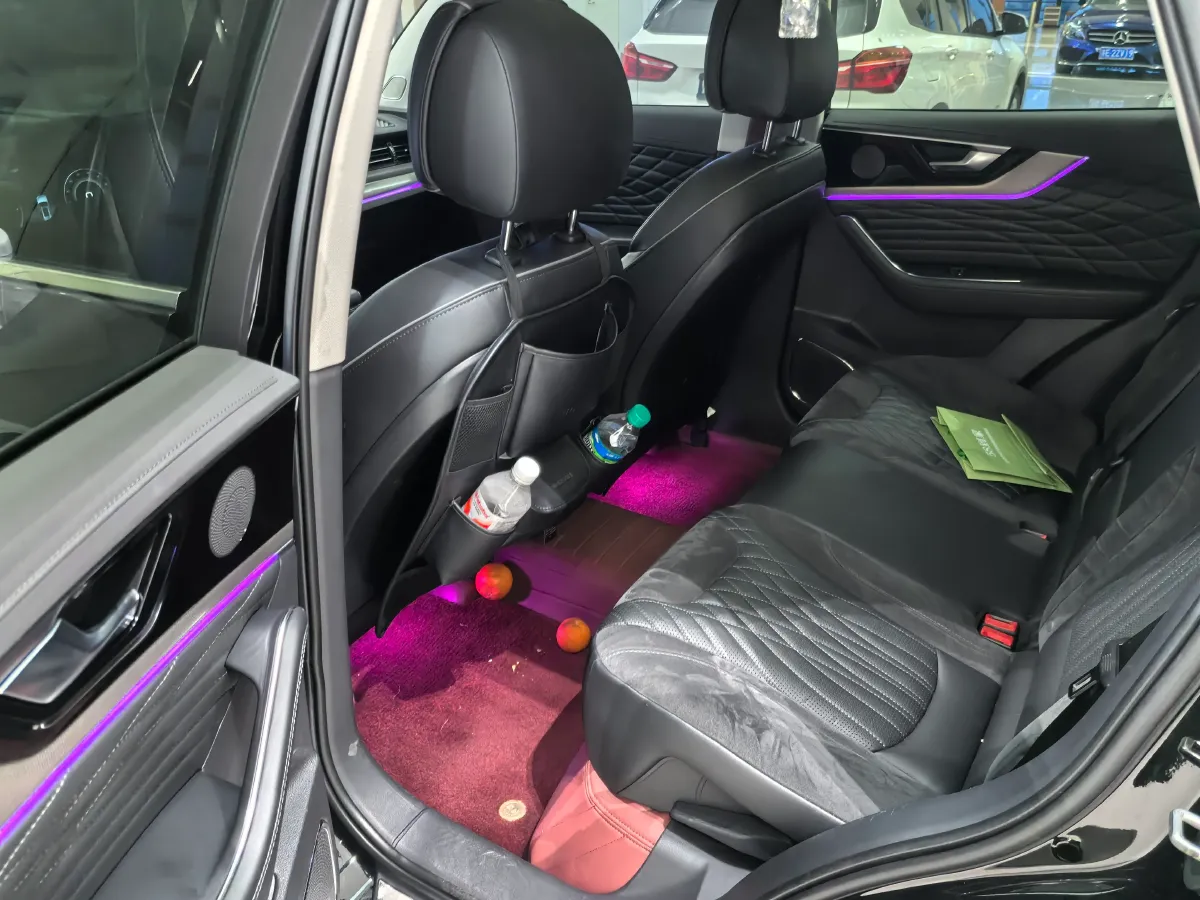 2022 HongQi HS5 2.0T 224HP L4 6AT,autocango,china used car exporter,china ev exporter,chinese used car exporter,chinese used ev exporter