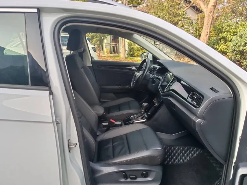 2019 Volkswagen T-Roc 1.4T 150HP L4 7DCT,autocango,china used car exporter,china ev exporter,chinese used car exporter,chinese used ev exporter