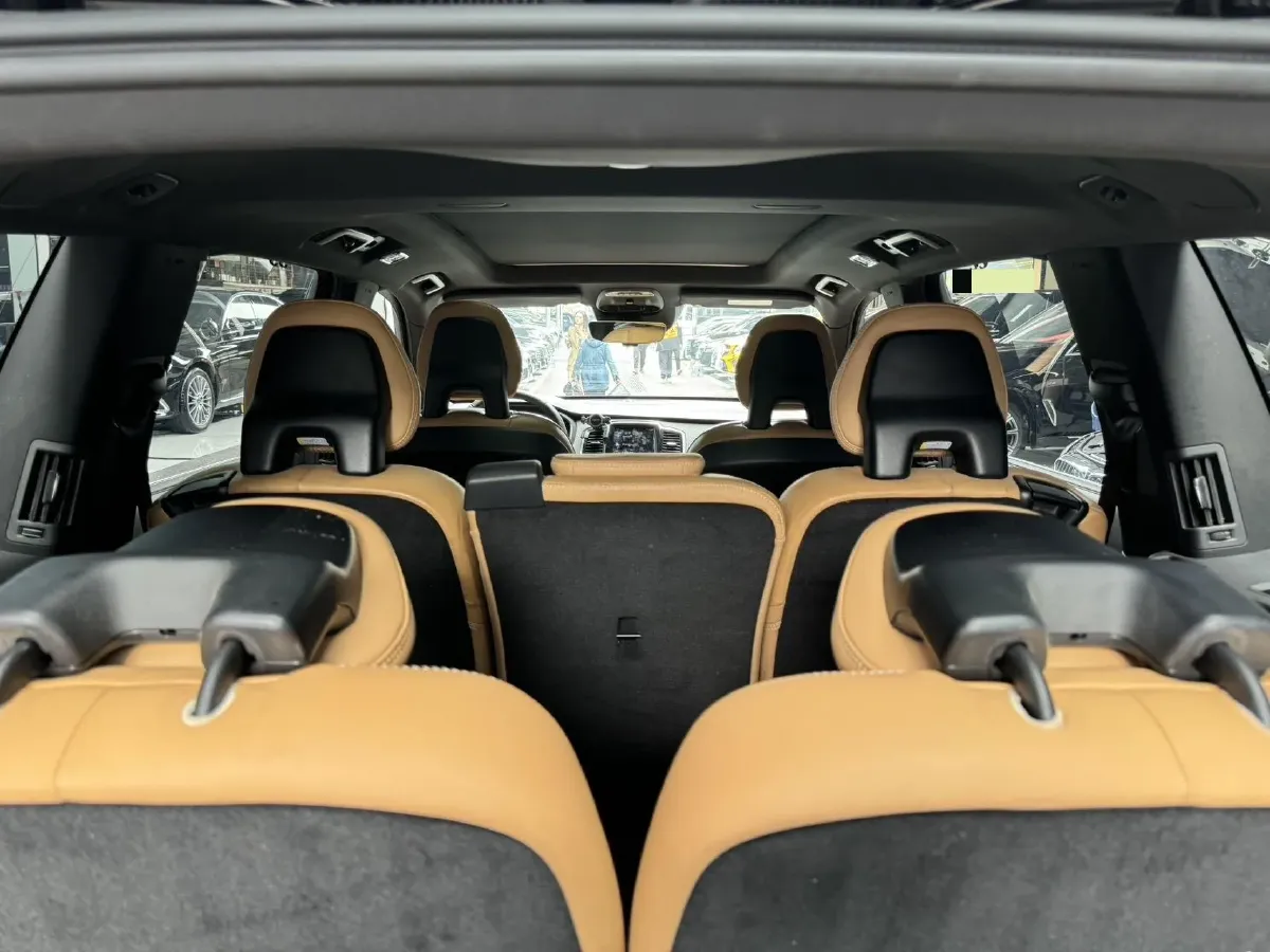 2018 Volvo XC90 2.0T 320HP L4 8AT,autocango,china used car exporter,china ev exporter,chinese used car exporter,chinese used ev exporter