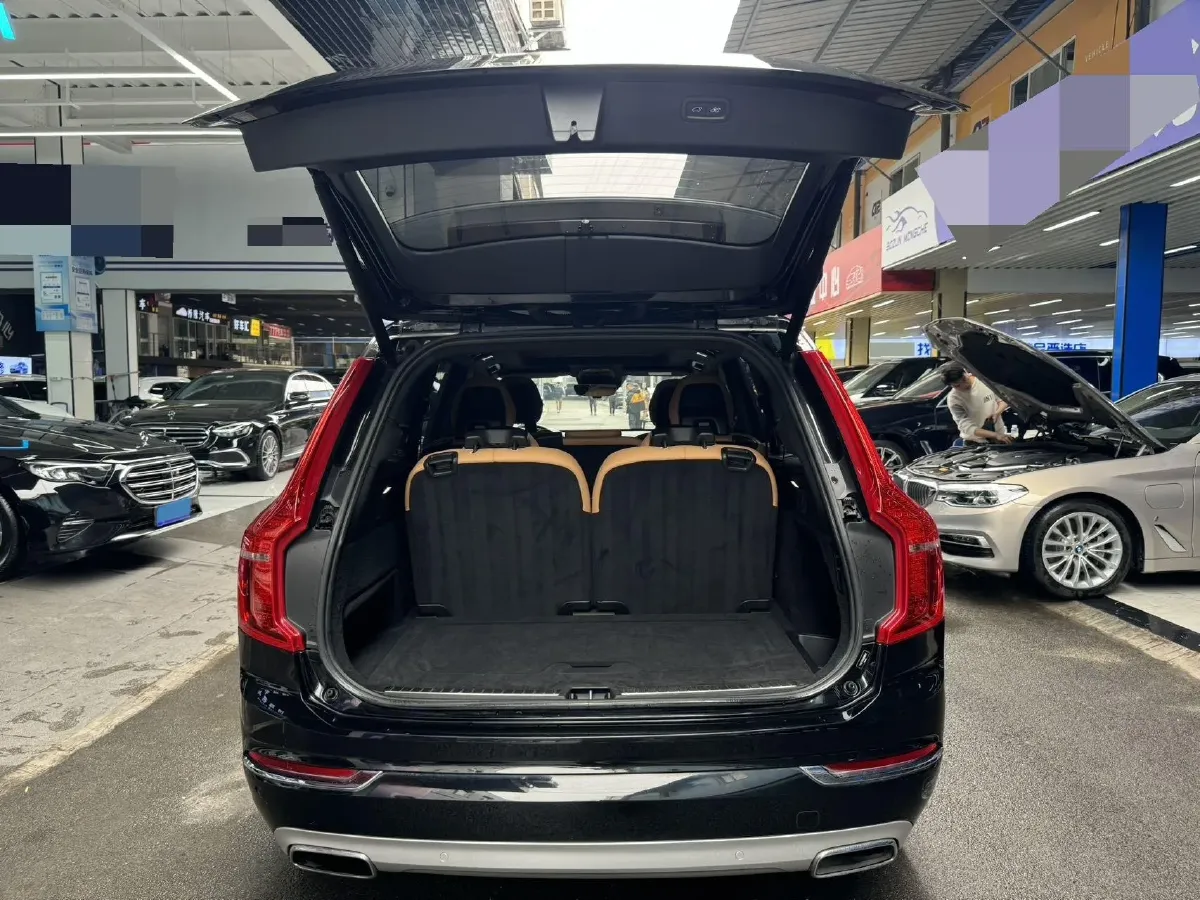 2018 Volvo XC90 2.0T 320HP L4 8AT,autocango,china used car exporter,china ev exporter,chinese used car exporter,chinese used ev exporter