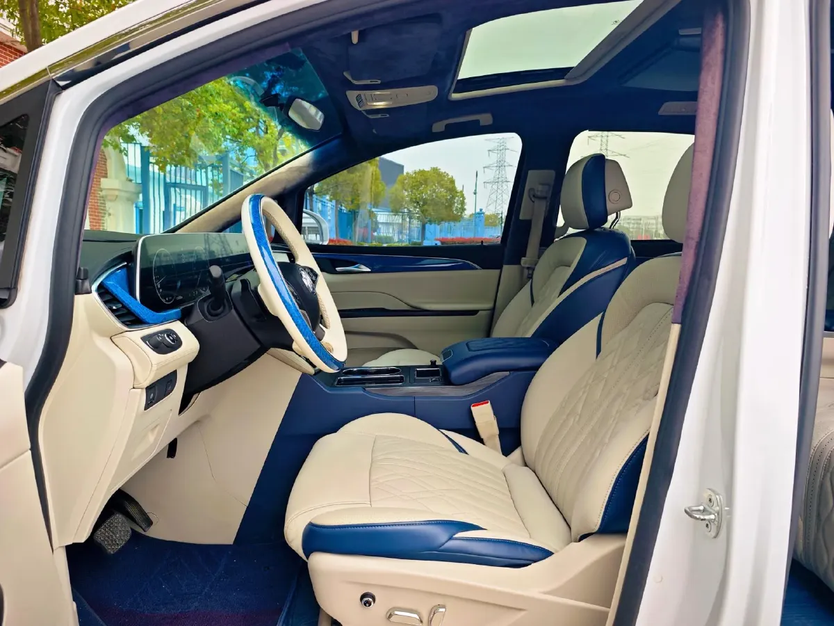 2022 Buick GL8 2.0T 237HP L4 9AT,autocango,china used car exporter,china ev exporter,chinese used car exporter,chinese used ev exporter