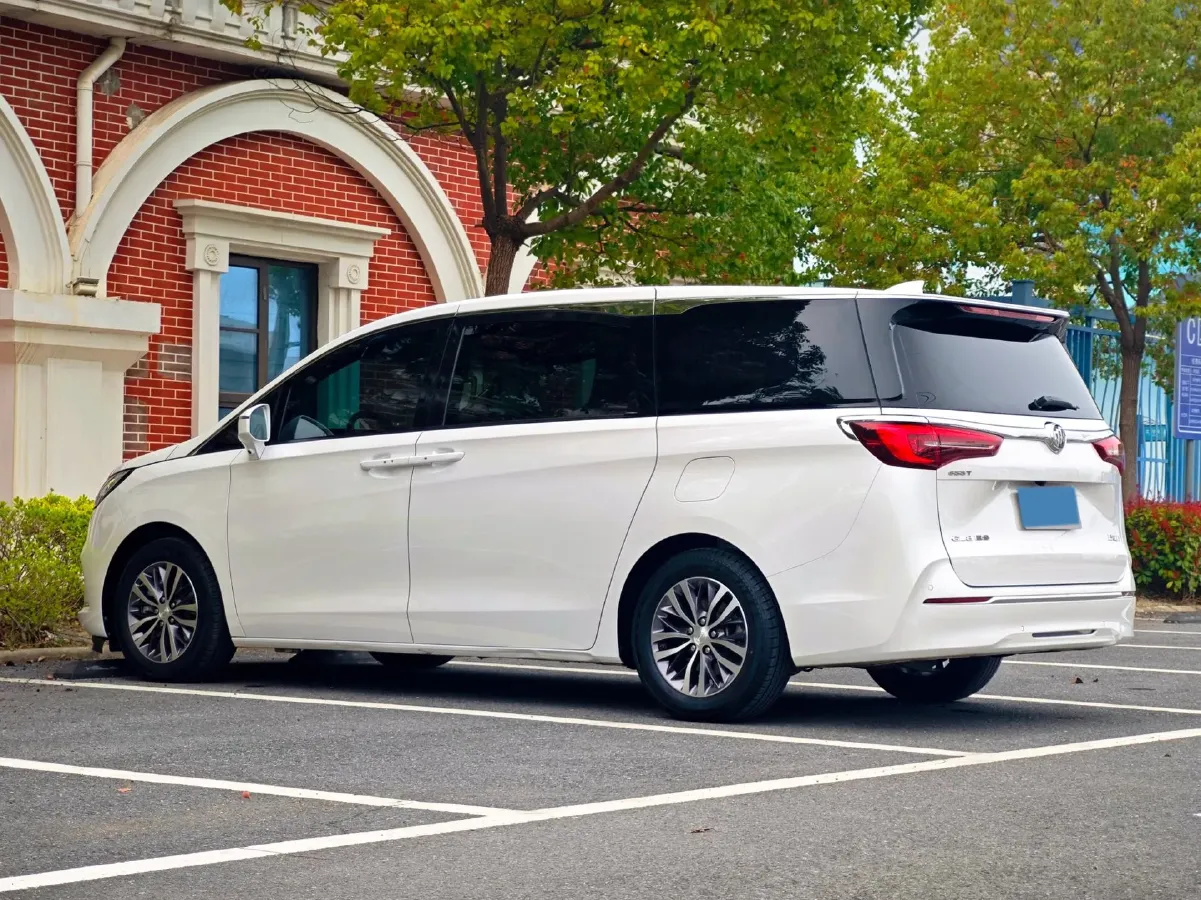 2022 Buick GL8 2.0T 237HP L4 9AT,autocango,china used car exporter,china ev exporter,chinese used car exporter,chinese used ev exporter