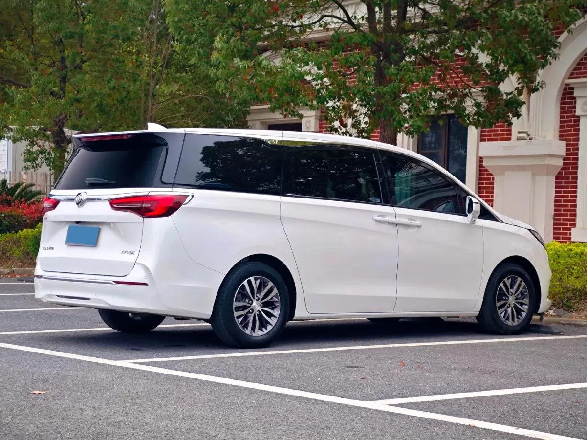 2022 Buick GL8 2.0T 237HP L4 9AT,autocango,china used car exporter,china ev exporter,chinese used car exporter,chinese used ev exporter