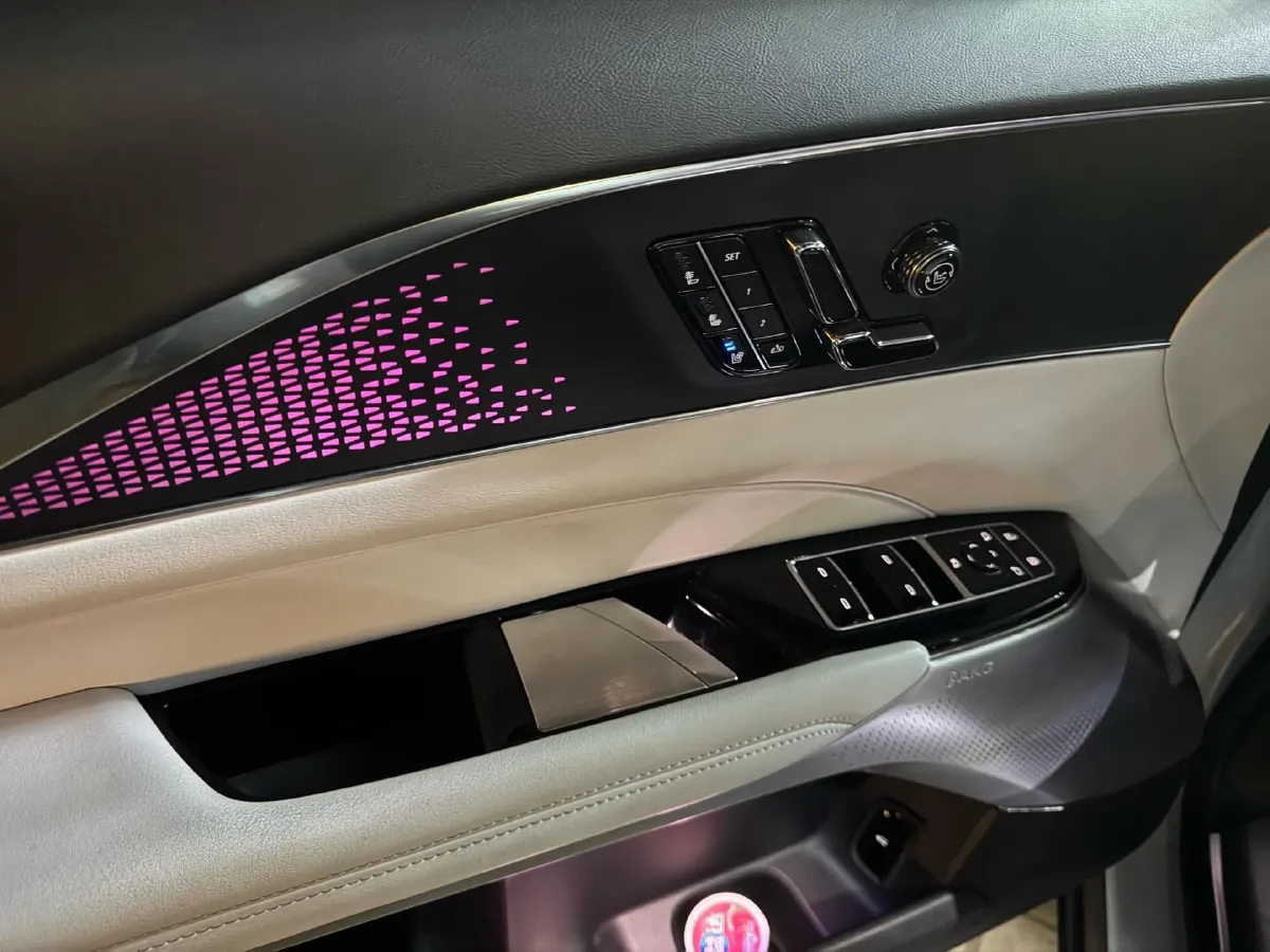 2022 Cadillac CT6 2.0T 237HP L4 10AT,autocango,china used car exporter,china ev exporter,chinese used car exporter,chinese used ev exporter